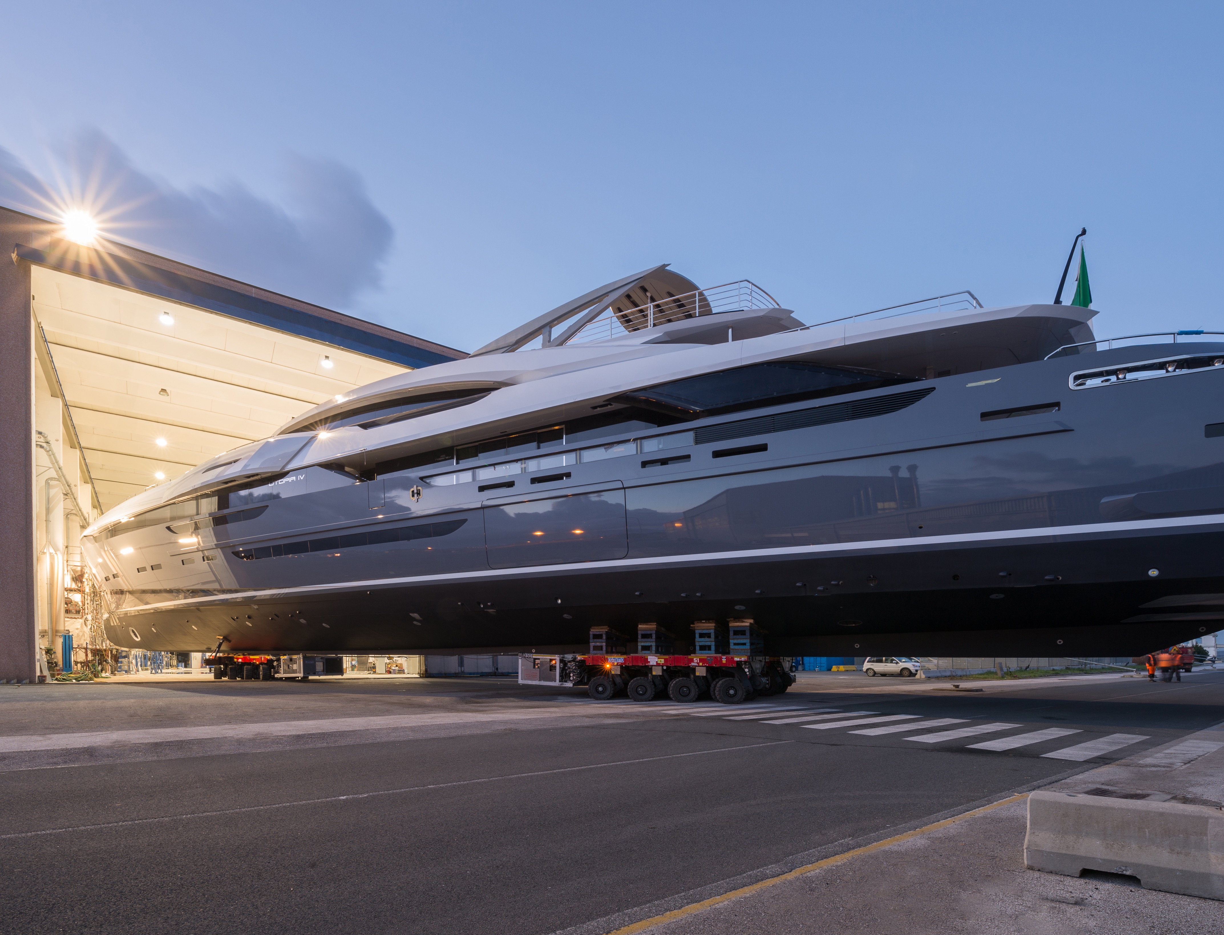 Yacht UTOPIA IV, Rossinavi CHARTERWORLD Luxury Superyacht Charters